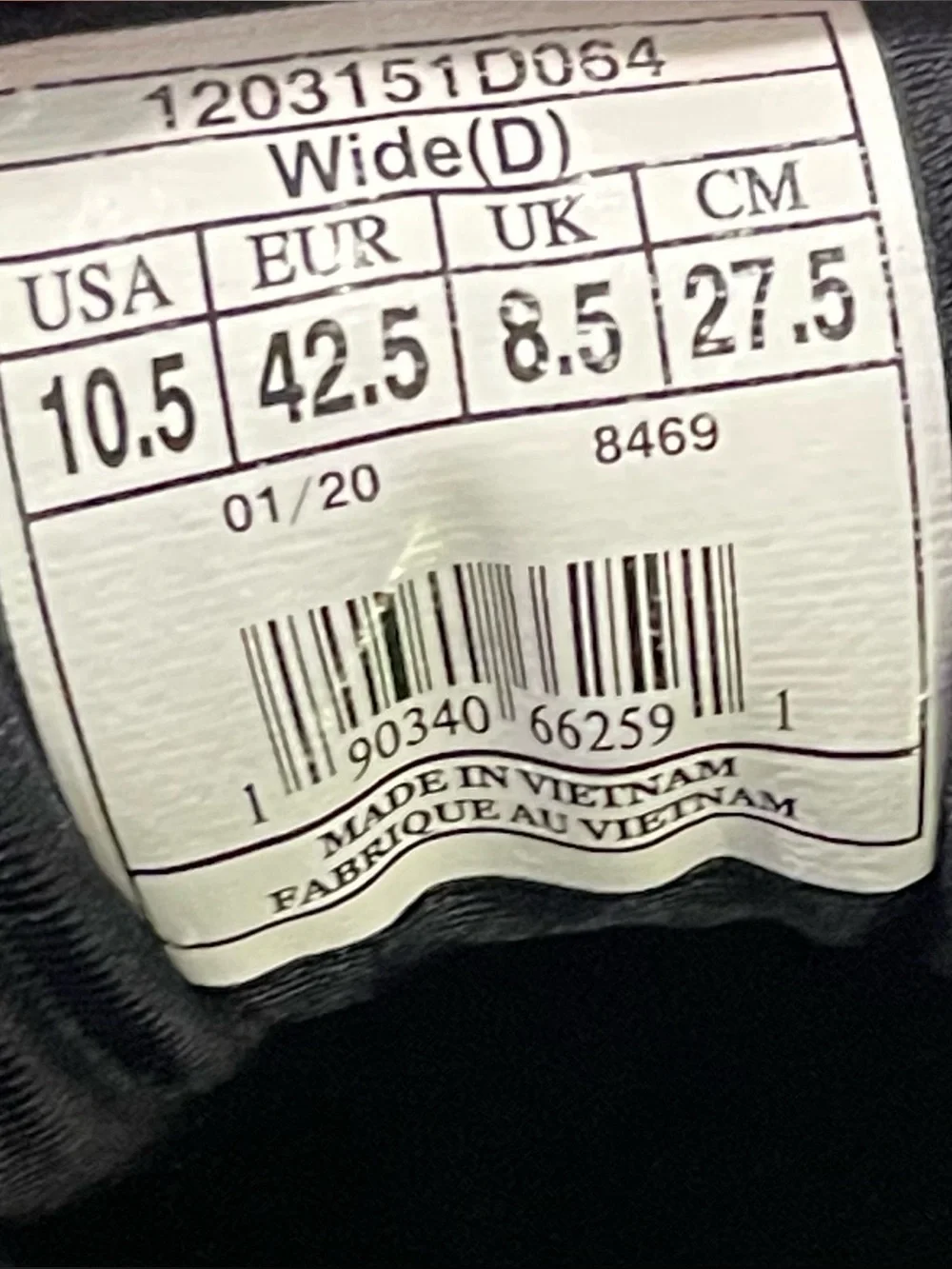 Women’s Brooks Ariel 20, max black 10.5 D athletic shoes. Great condition.!